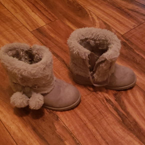 Boots - Picture 2 of 3